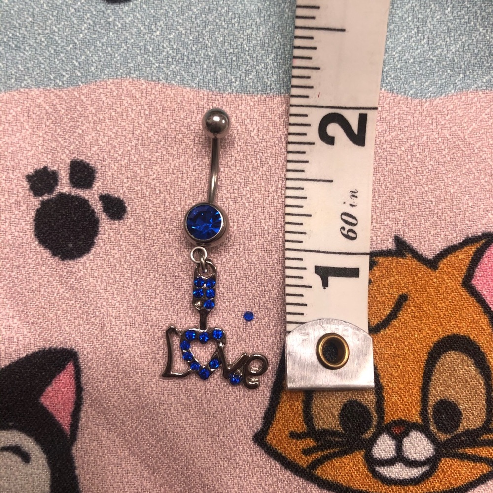 *bundle only* $3 NWOT dangle belly button ring